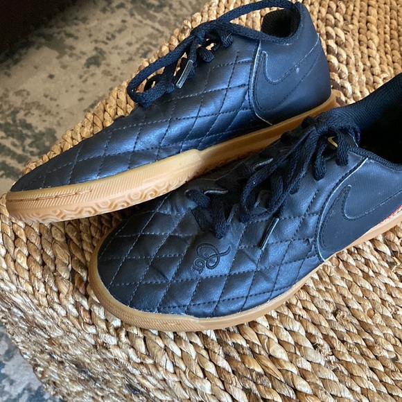 Nike “10D” kids soccer shoes size 3.5Y - Picture 8 of 8
